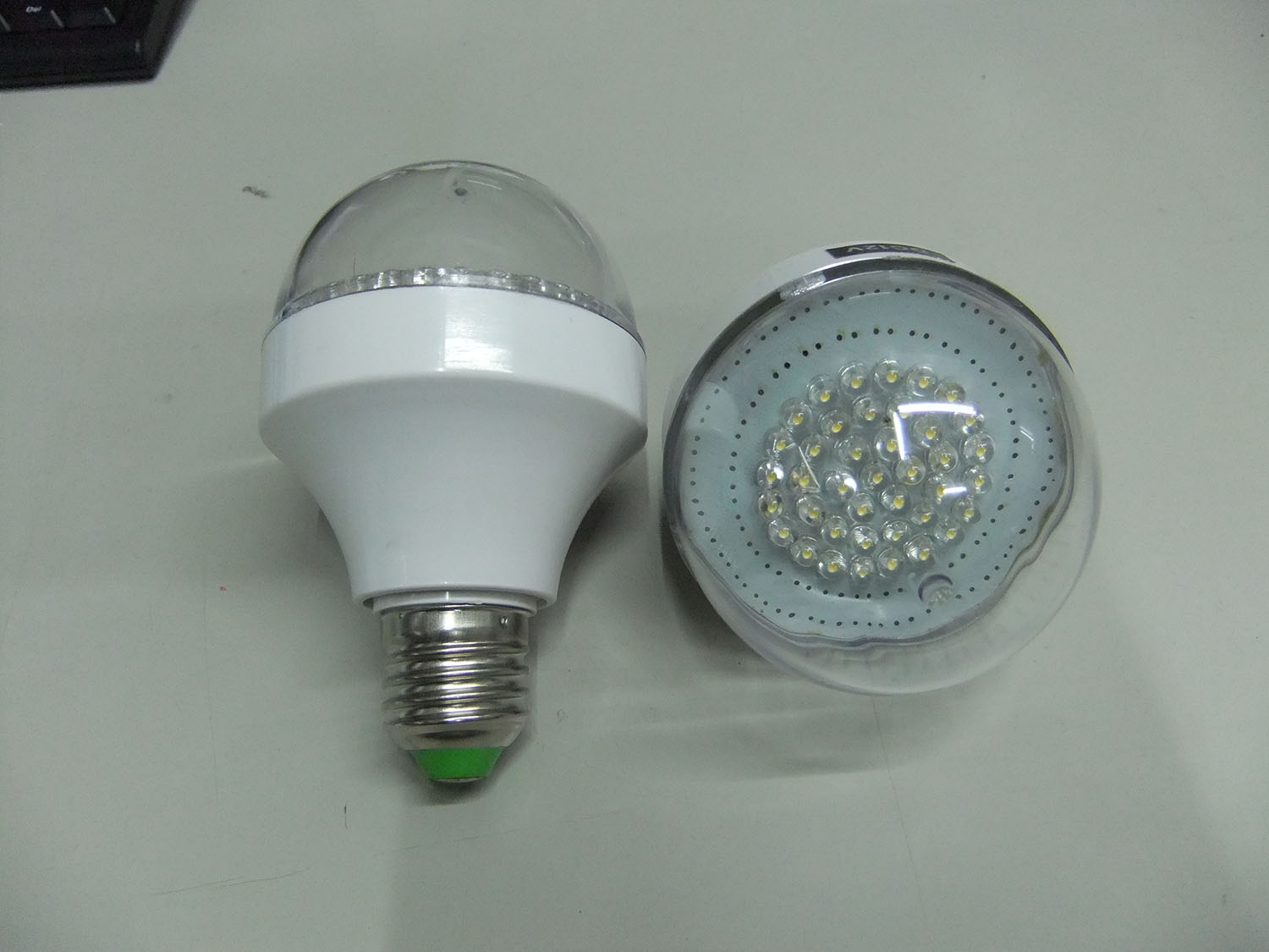 หลอดไฟLED 12VDC รุ่น SPL-40 แสงขาว