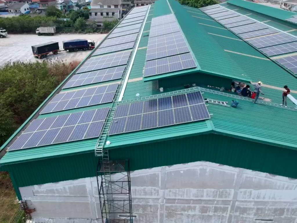 งานติดตั้งแผงโซล่าเซลล์ ติดตั้งระบบออนกริด 200KW